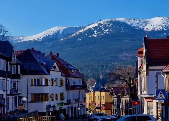 Srodkowa Widok Na Gory 1 Pietro Garaz Gratis